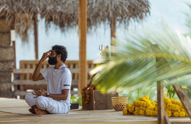 Ravi Yoga Teacher Training - Nadi Shodhana (Alternate nostril breathing) Ravi Yoga Teacher Training - Nadi Shodhana (Alternate nostril breathing)